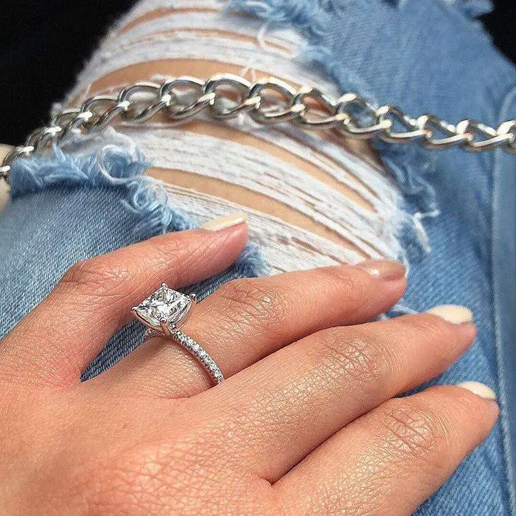 30 Gorgeous People Wearing Gorgeous Diamonds ideas