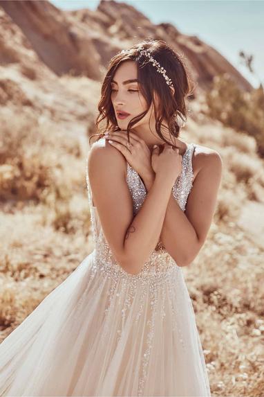 Brides Are Going Insane for These Bridal Headpieces, Wedding Hair Styles