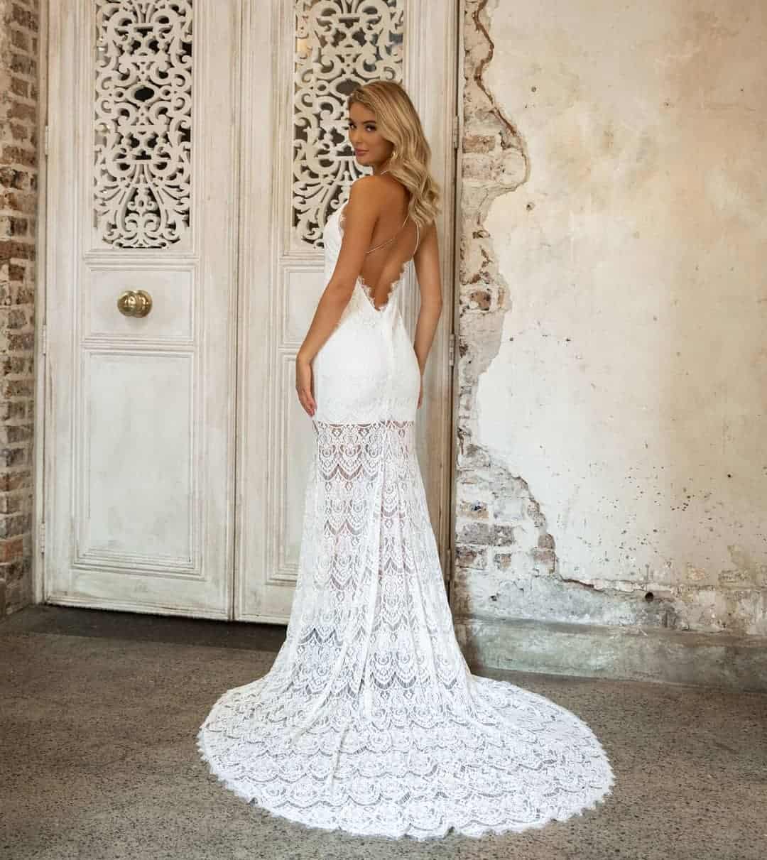 Cheap Affordable Elegant Wedding Dresses Lace High Split Train Open Back Showpo Bridal Gown Brides Tight Wedding Budget