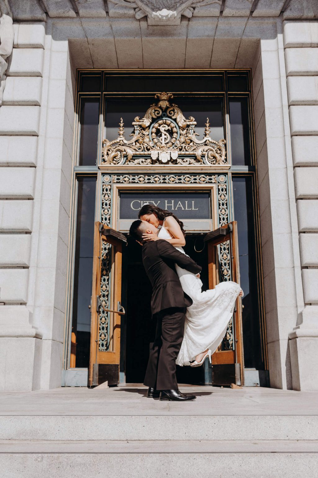 40 Prettiest City Hall Wedding Dresses And Courthouse Bridal Outfits 1476