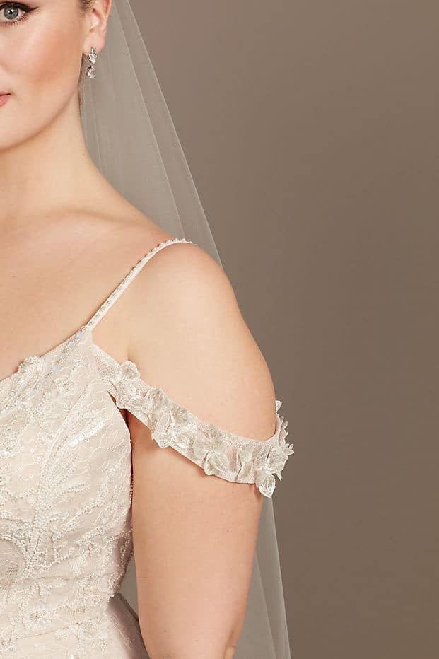 Curvy Bride Wedding Dresses Online Beaded Applique Plus Size Wedding Dress Oleg Cassini