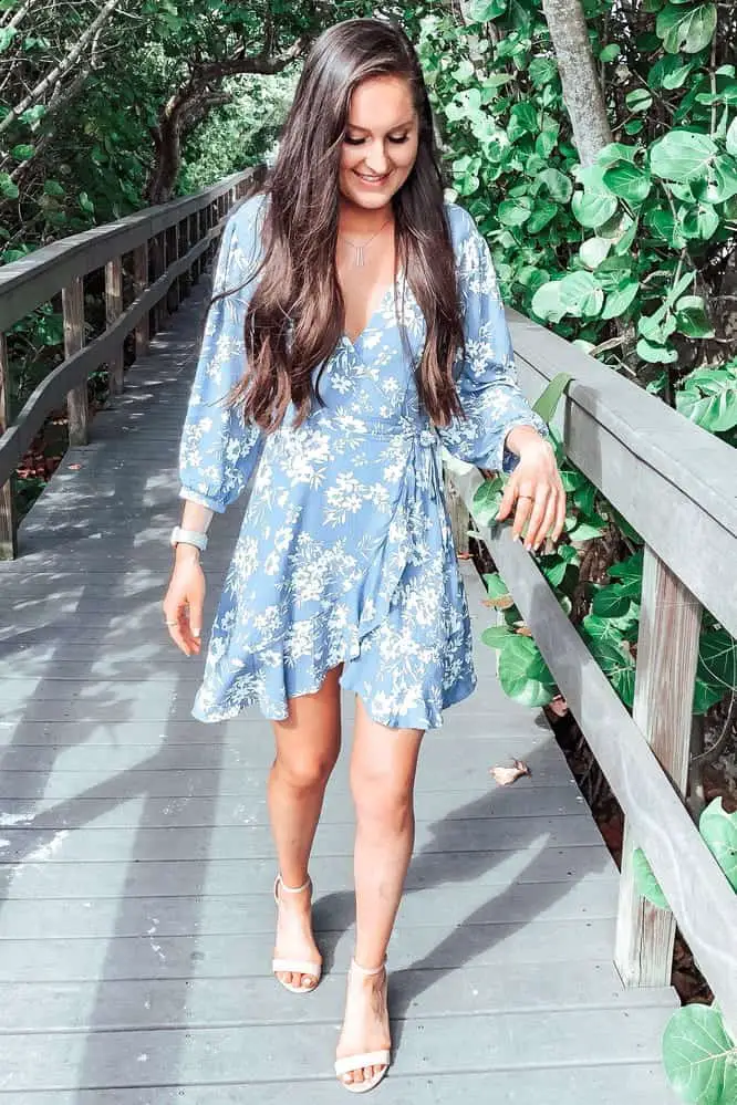 Perfect Summer Outfits for the Beach Dusty Blue Floral Print Wrap Dress 2