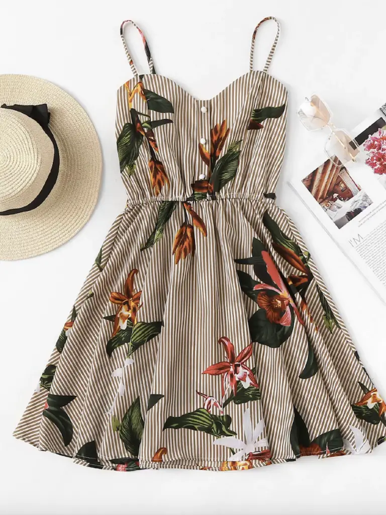 27 Gorgeous Summer Honeymoon Outfits | Floral Print Dresses