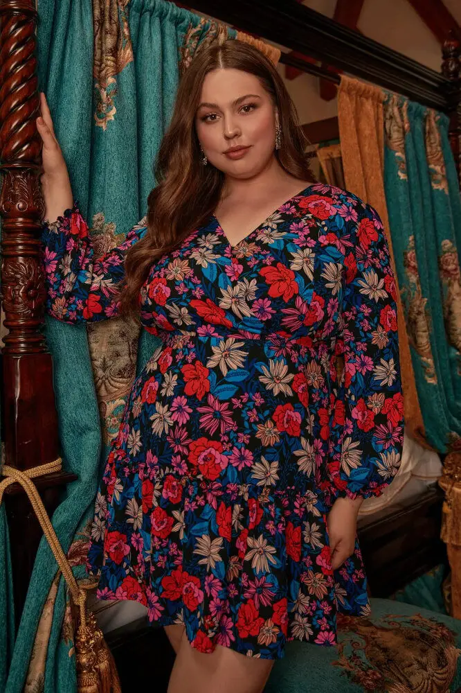 Wedding Guest Outfits for Curvy Ladies What to Wear to A Wedding If You Are Plus Size Ultra Flora Mariko Surplice Mini Dress