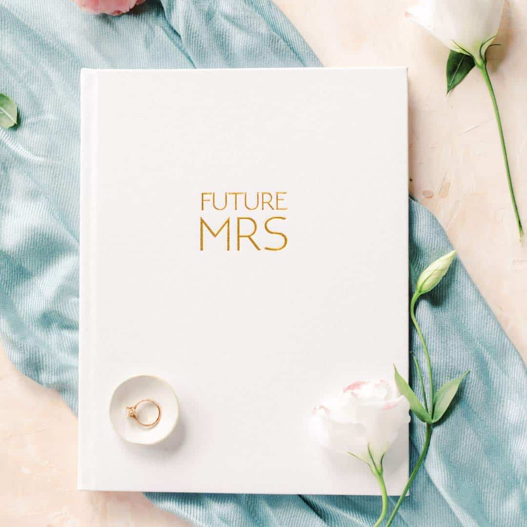 Wedding Planner Books and Organizers for Brides Hardcover Organisers Keepsake Gift Set Future Mrs