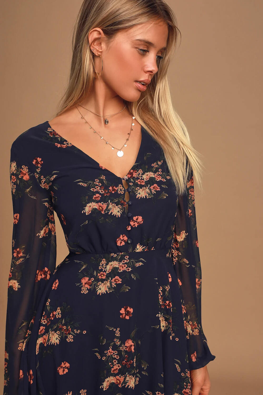 What to Wear to A Wedding as a Guest Female Navy Blue Floral Dress 3